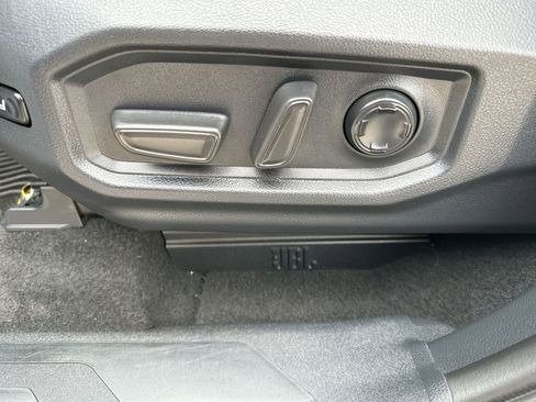 Used 2024 Toyota Sequoia Platinum image 12