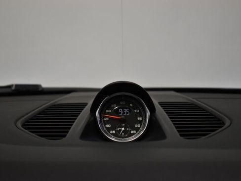 Used 2017 Porsche 911 Carrera 4S image 17