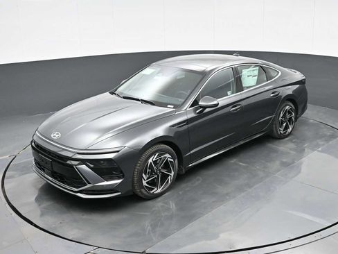 Certified 2025 Hyundai Sonata SEL image 25