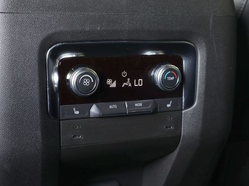 Used 2026 GMC Yukon AT4 AWD/4WD image 18