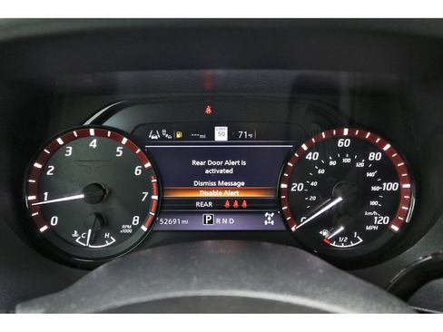 Used 2023 Nissan Titan PRO-4X image 15