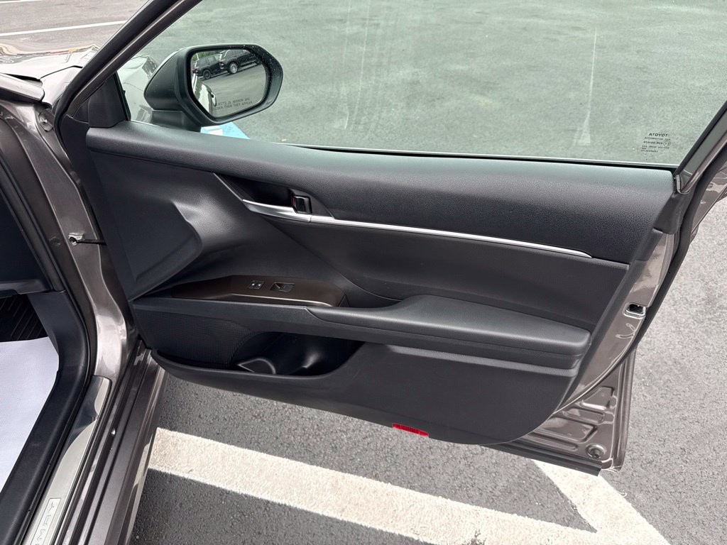 Used 2024 Toyota Camry SE FWD image 13