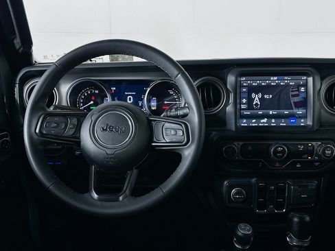 Used 2023 Jeep Wrangler Unlimited w/ 8.4" Radio Group AWD/4WD image 17