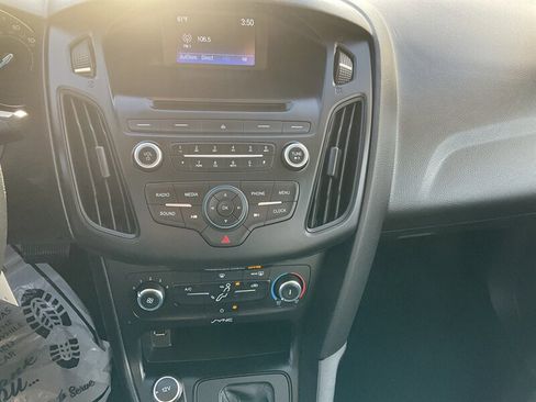 Used 2016 Ford Focus SE image 24