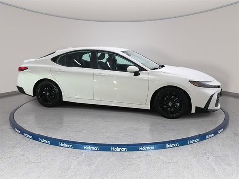 Certified 2025 Toyota Camry SE image 4