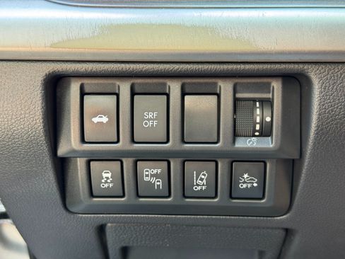 Used 2016 Subaru Legacy 2.5i Limited AWD/4WD image 18