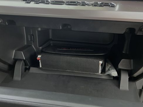 Used 2024 Toyota Tacoma SR5 image 33