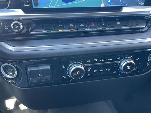 Used 2025 GMC Sierra 1500 SLT image 34