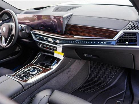 Used 2026 BMW X5 xDrive50e w/ Executive Package image 24