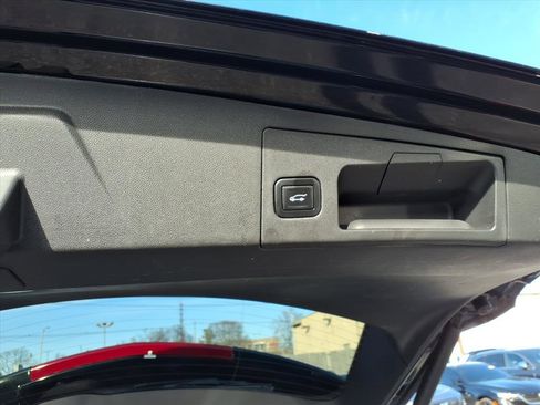 Certified 2022 Cadillac XT5 Premium Luxury image 15