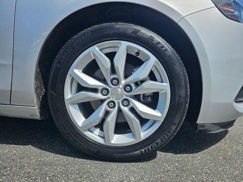 Used 2016 Chevrolet Impala LT w/ Convenience Package FWD image 9