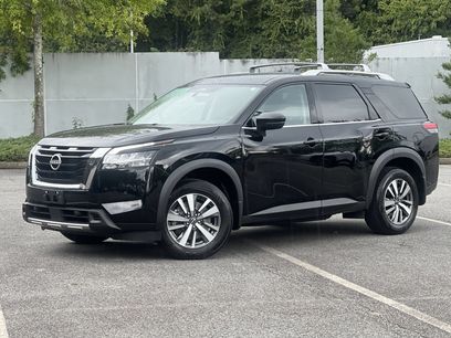 Used 2024 Nissan Pathfinder SL w/ Cargo Package