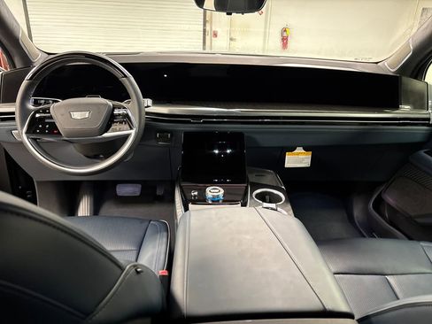 New 2025 Cadillac Escalade IQ Luxury 2 image 36