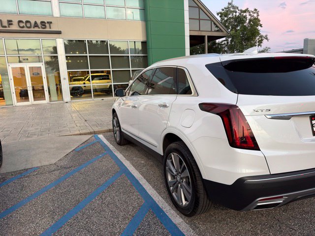 Used 2025 Cadillac XT5 Premium Luxury FWD image 4