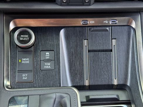 Used 2024 Lexus GX 550 w/ Cold Area Package AWD/4WD image 31