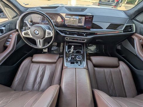 Used 2024 BMW X7 M60i w/ Executive Package image 9