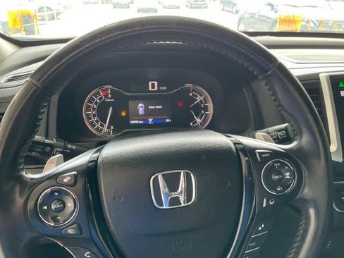 Used 2016 Honda Pilot Touring image 8