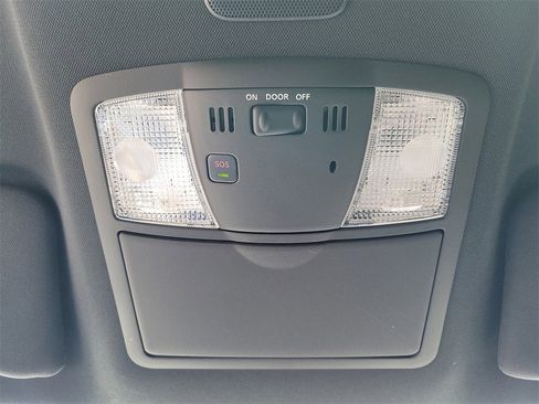 Used 2024 Nissan GT-R Premium w/ Premium Interior Package image 19