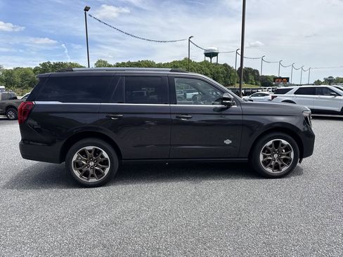 Used 2025 Ford Expedition King Ranch AWD/4WD image 8