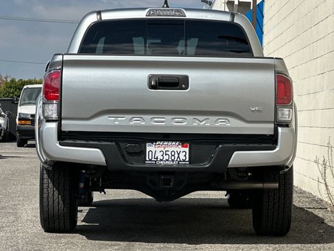 Used 2023 Toyota Tacoma TRD Sport AWD/4WD image 5