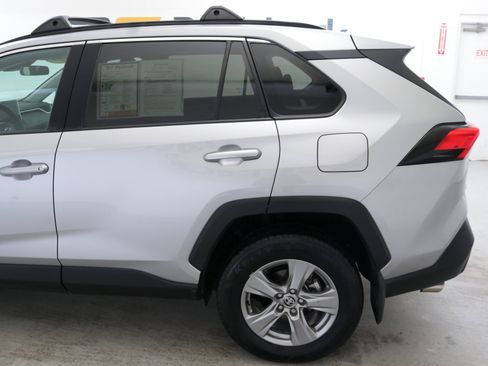 Used 2023 Toyota RAV4 XLE image 5