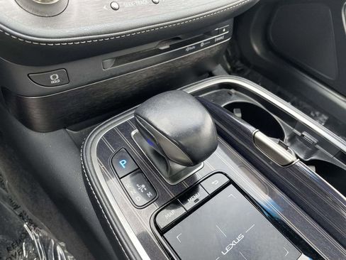 Used 2020 Lexus LS 500 image 44