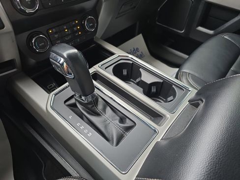 Used 2020 Ford F150 Lariat AWD/4WD image 19
