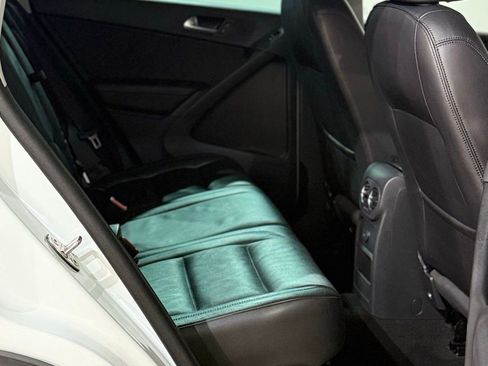 Used 2017 Volkswagen Tiguan Sport image 62