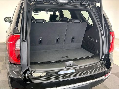 New 2026 GMC Yukon Elevation w/ Elevation Premium Package AWD/4WD image 11