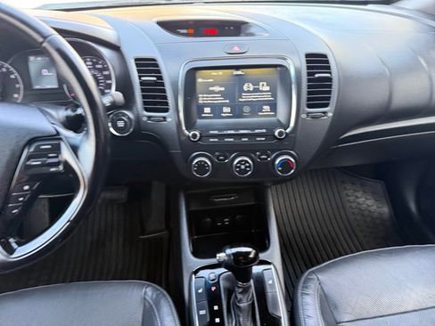Used 2017 Kia Forte EX image 15