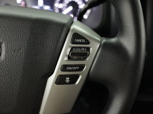 Used 2022 Nissan Titan SV RWD image 27