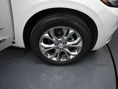 Used 2020 Buick Enclave Avenir image 25