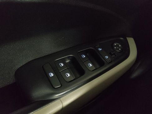 Used 2020 Hyundai Venue SEL w/ Convenience Package FWD image 27