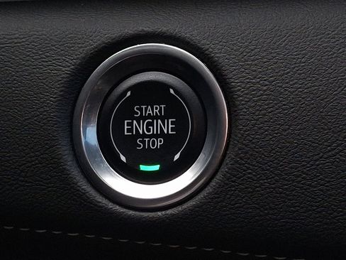 Certified 2024 Cadillac Escalade Premium Luxury image 25