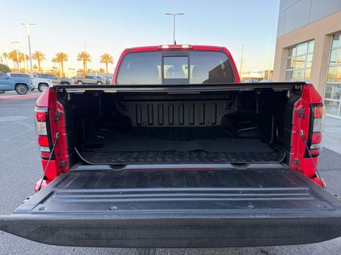 Used 2022 Nissan Frontier SV image 32