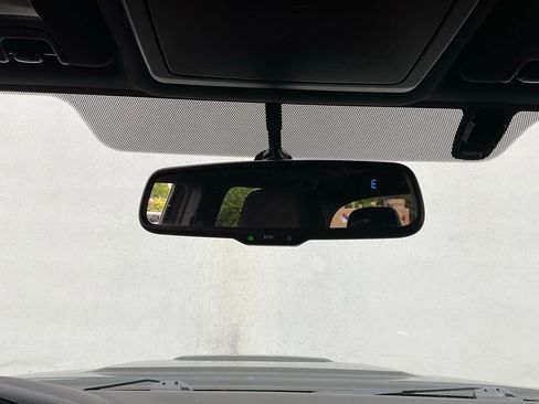 Used 2016 Toyota Tacoma TRD Sport image 18