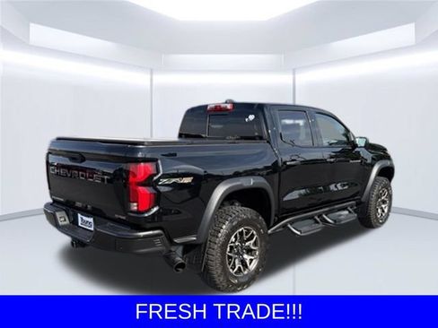 Used 2025 Chevrolet Colorado ZR2 w/ Technology Package AWD/4WD image 7