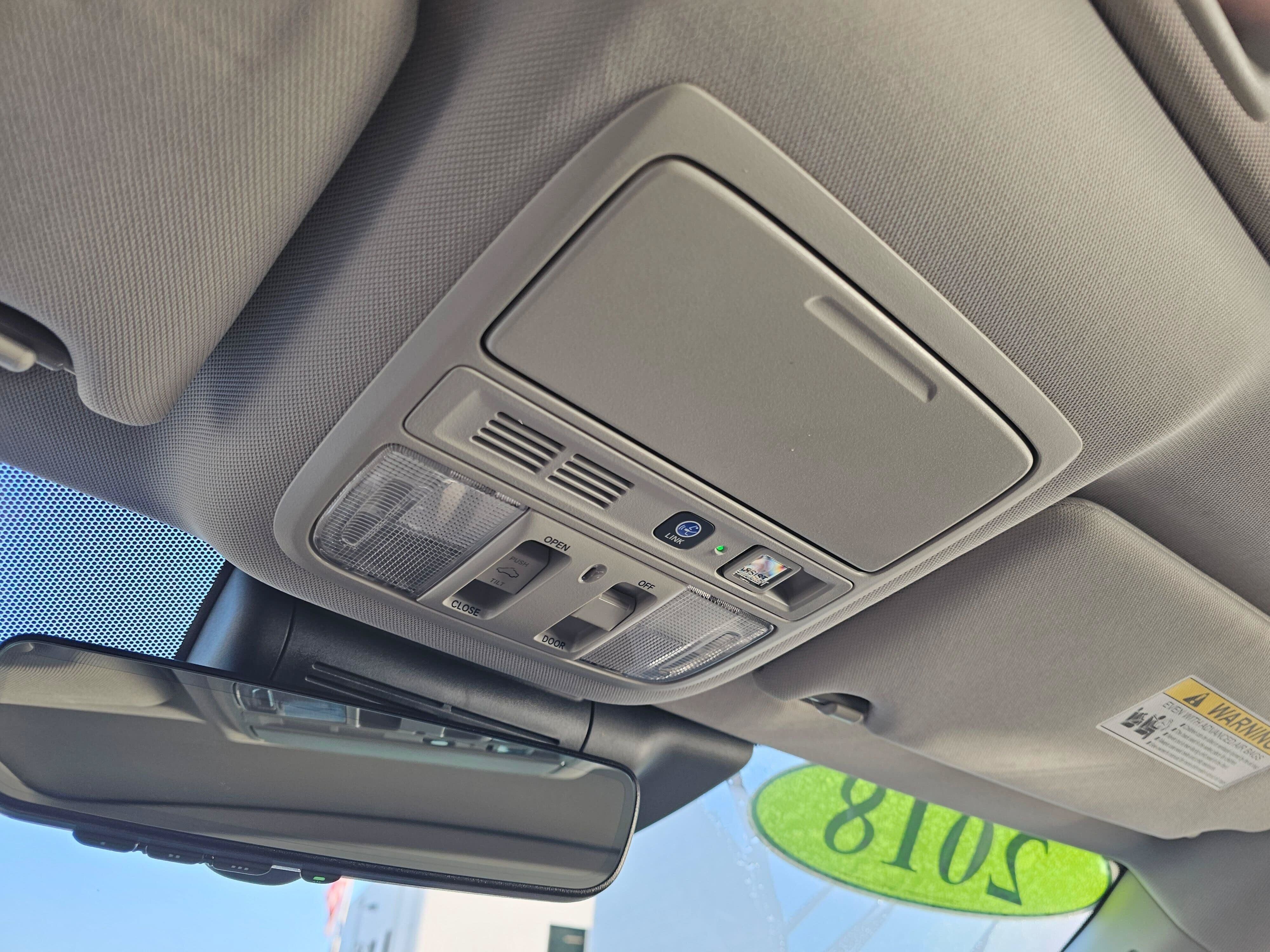 Used 2018 Honda Accord Touring image 32
