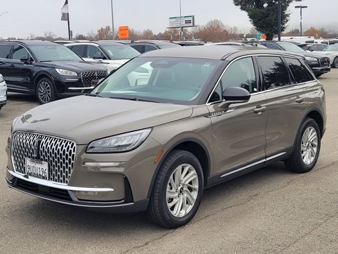 Used 2025 Lincoln Corsair FWD image 8