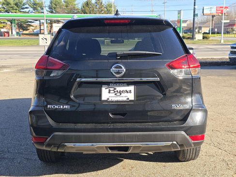 Used 2018 Nissan Rogue SV image 6
