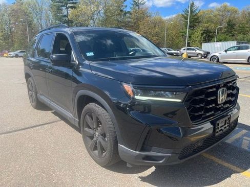 Certified 2025 Honda Pilot Black Edition image 1
