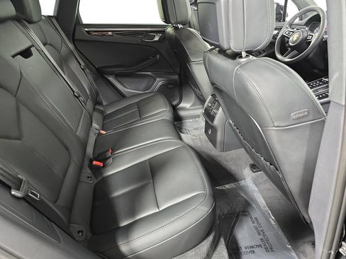Certified 2026 Porsche Macan AWD/4WD image 26