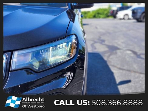 Used 2023 Jeep Compass Limited AWD/4WD image 10