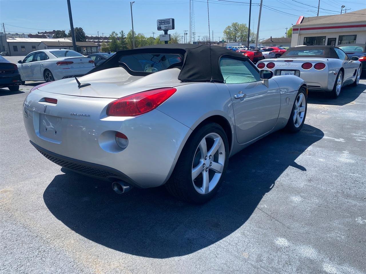 Used 2008 Pontiac Solstice Convertible w/ Preferred Package RWD image 5