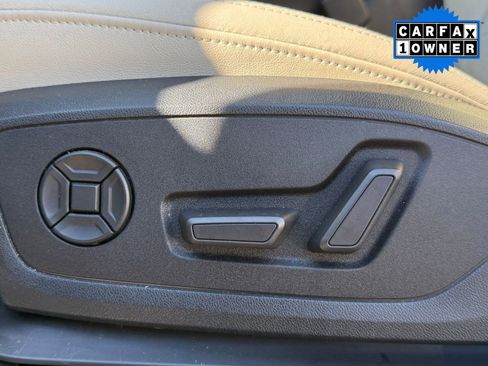 Used 2020 Audi Q3 2.0T Premium w/ Convenience Package image 14