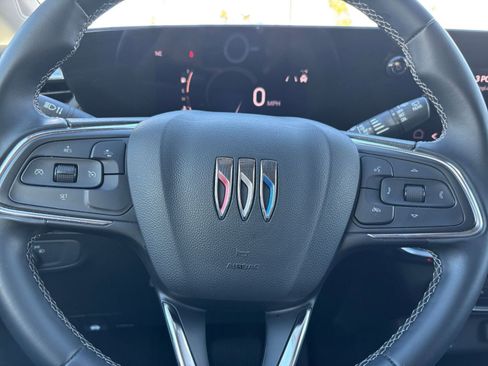 Used 2025 Buick Encore GX Preferred image 27