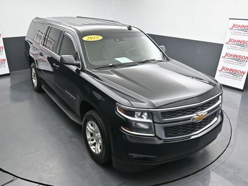 Used 2015 Chevrolet Suburban LT image 34