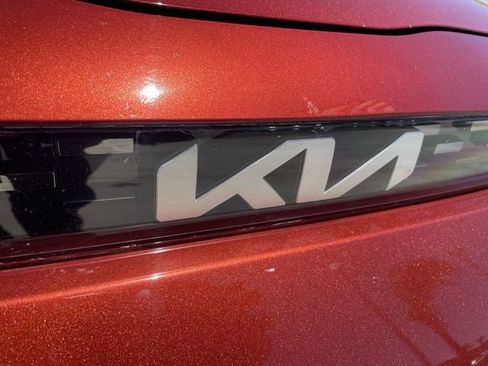 Used 2024 Kia Soul LX w/ Option Group 015 FWD image 28