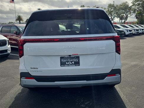 New 2026 Kia Carnival EX image 7