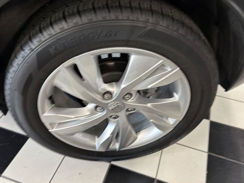 Used 2024 Buick Encore GX Preferred AWD/4WD image 7